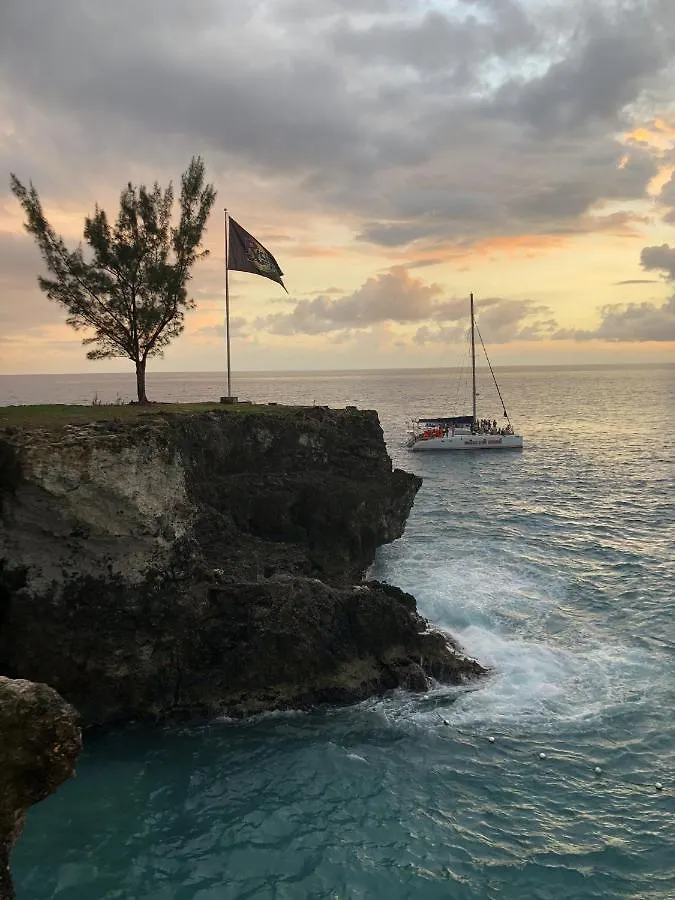 Seacret Studios - Cozy Jamaican Retreat Apts Negril 0*,  Giamaica