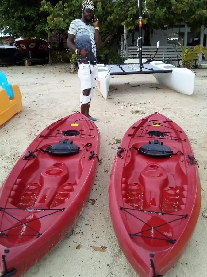 Seacret Studios - Cozy Jamaican Retreat Apts Negril